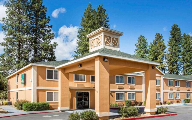 Quality Inn & Suites Weed - Mount Shasta