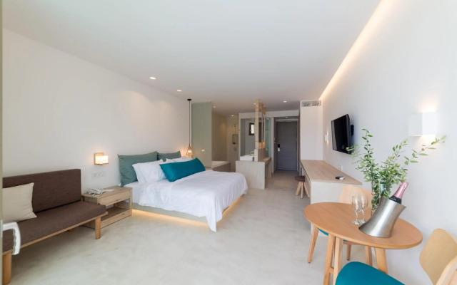 Tsamis Zante Suites - Adults Only