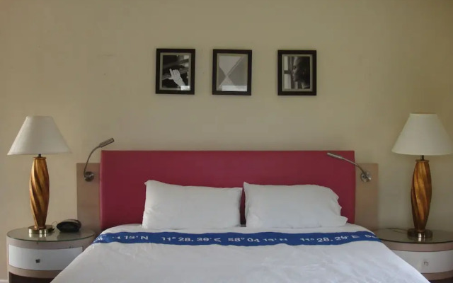 Holiday House Motel