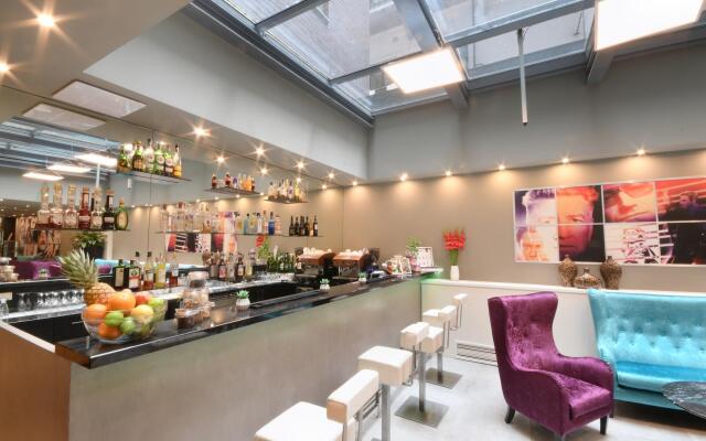 The Honest Budapest by Chic & Basic