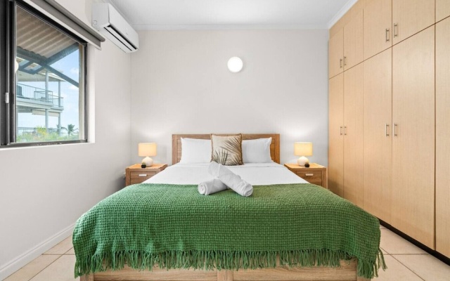 Zen Emerald Shore Seaview - Balcony - Sunset View – Guest Rooms – Coconut Grove