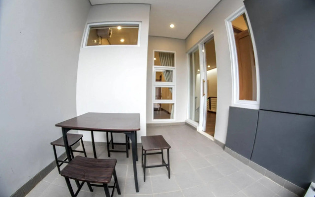 De Orion Setiabudi Villa