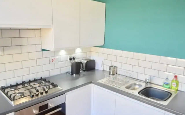 1 Bedroom Flat Near Princes St Sleeps 4