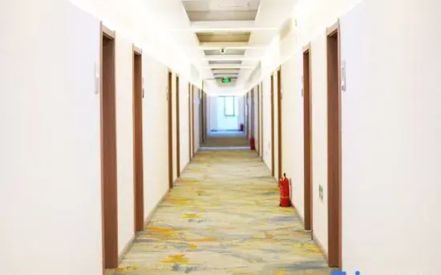 Landeng Selected Hotel (Wanzheng Square Branch, Dongsheng District)