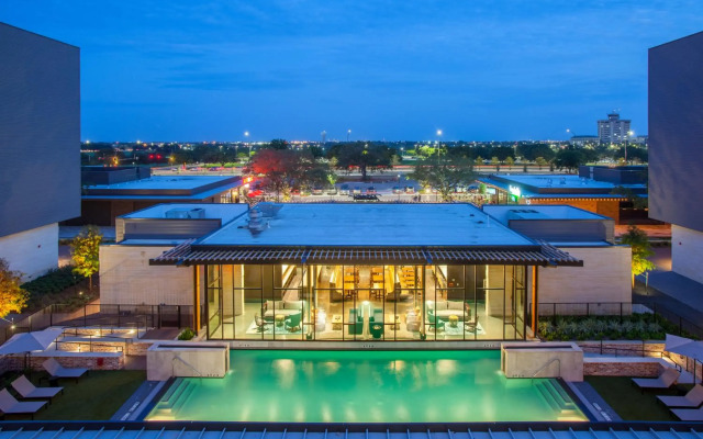 The George, by Valencia Hotel Collection