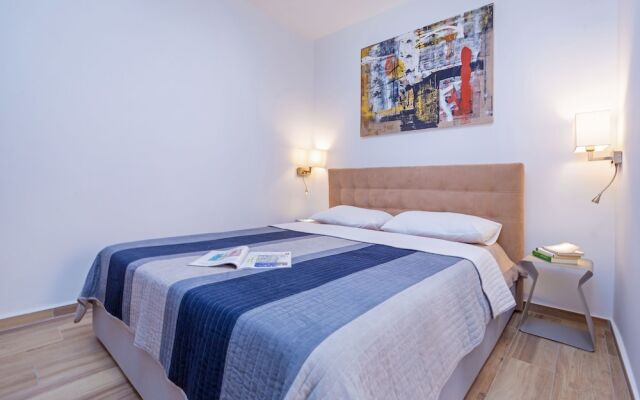 Aquarius Apartments by DuHomes