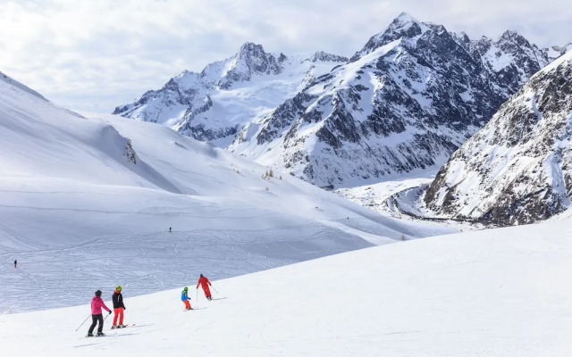 Charming Apartment With Garden in Courmay