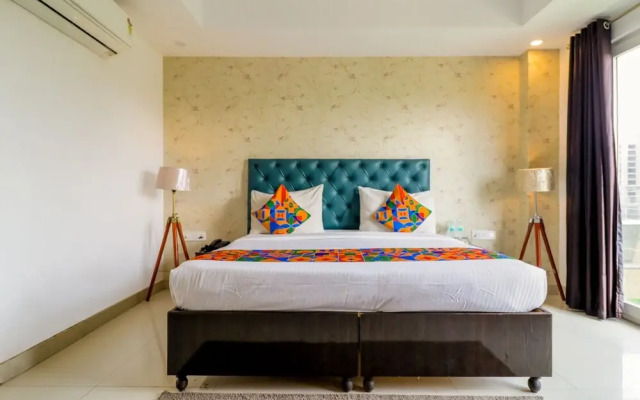 Tipsyy Inn Suites 007