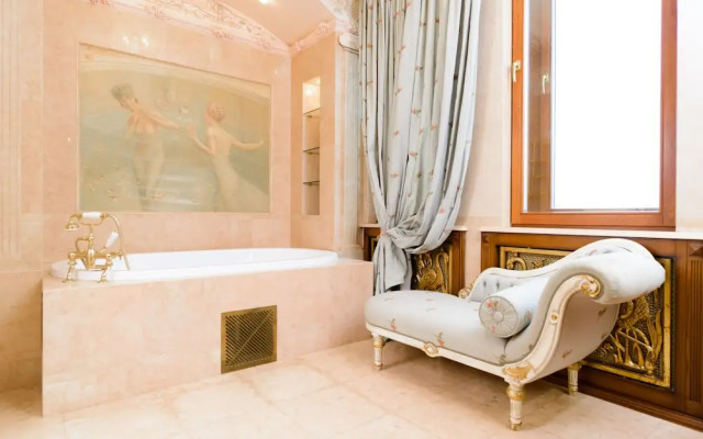 Funny Dolphins Apartments White House