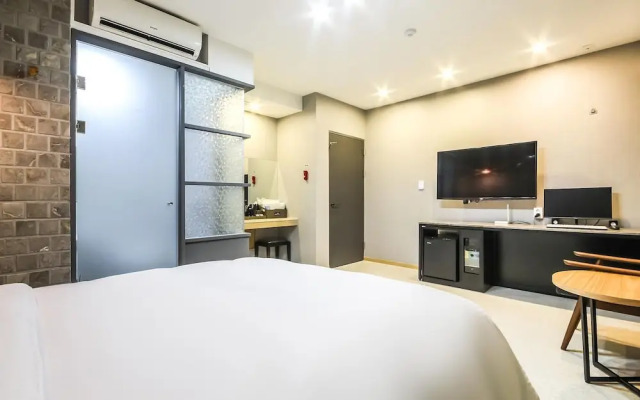 Yeosu Hotel Y