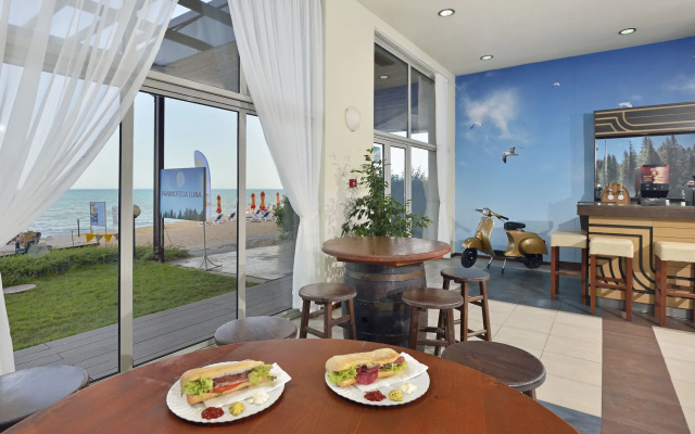 Sol Luna Bay Resort