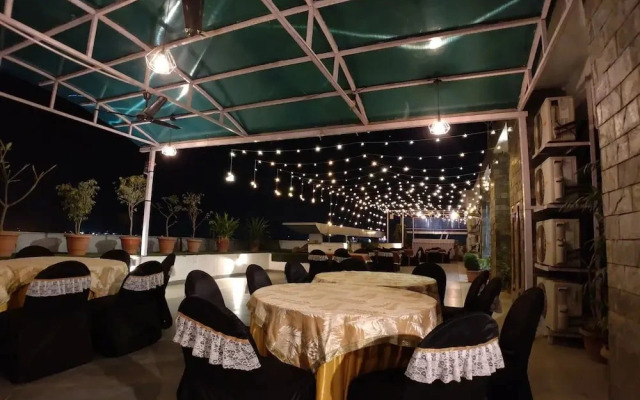 Hotel Landmark Residency