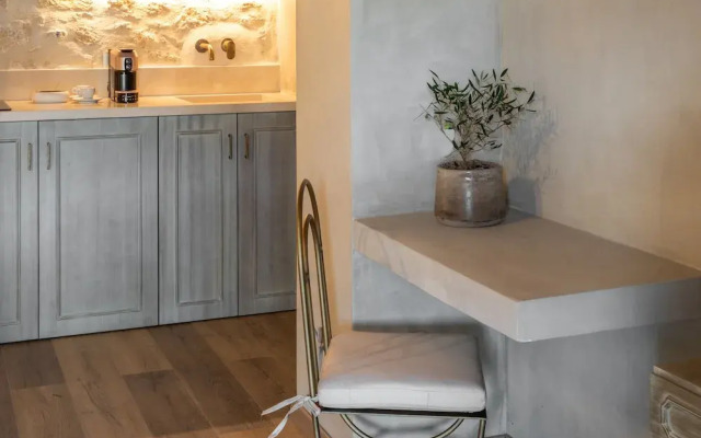 Inotropes Boutique Suites - Adults Only