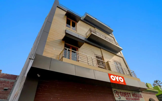 Oyo Flagship 702327 D.S. Guest House