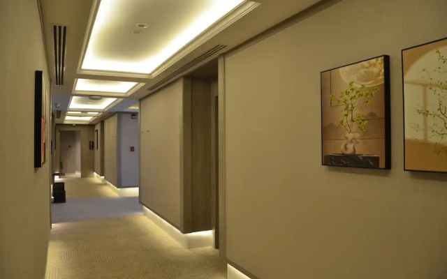 Crown Suite