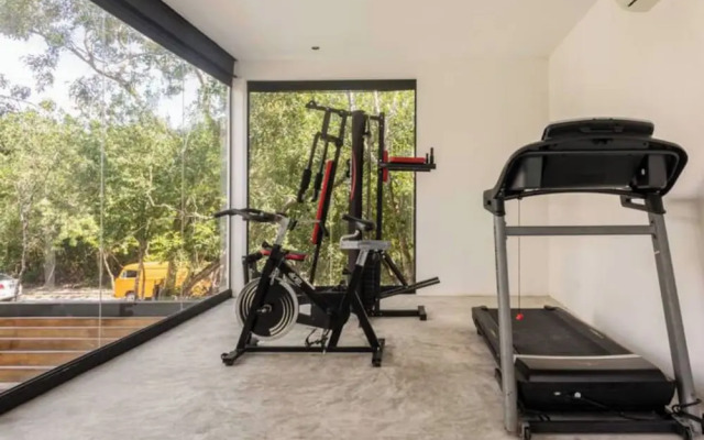 Magnificent Apartment Pool Gym