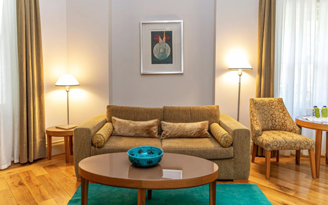 Tomtom Suites - Special Class