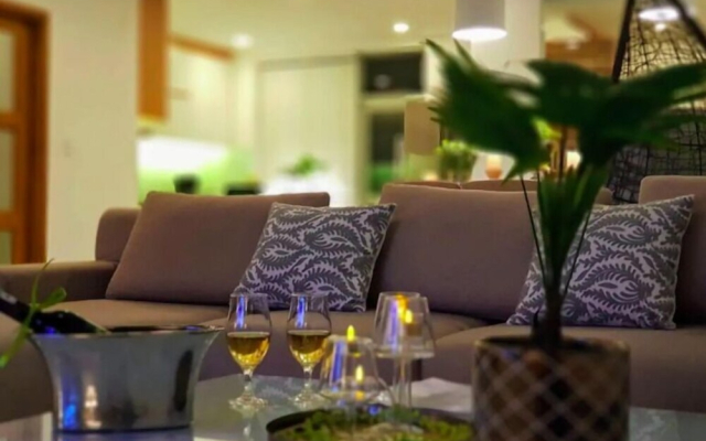 The Triplex Sky Penthouse Hotel