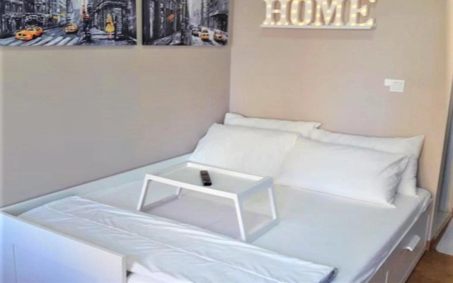 Springlake Apartment Summarecon by Veeroom – Guest Rooms – Bekasi