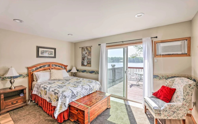 Lakefront Retreat w/ Dock & Yard in Tobyhanna!