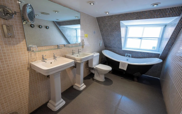 Antelope Hotel by Greene King Inns