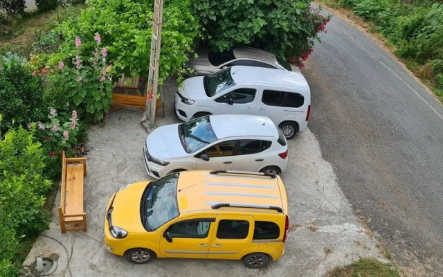 Ozgur Apart Evleri