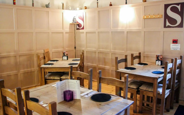 Station Hotel And Restaurant