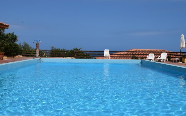 Saracena View