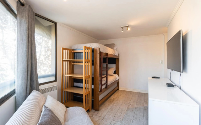 Vitacura Zen 2BR W/ Parking, Wifi, Gym & Mall