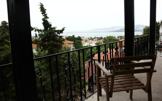 Büyükada Apart Hotel - Karadağ Apart