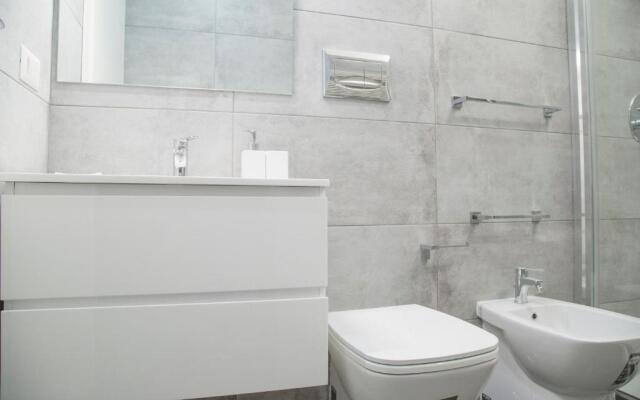 Brand, new and fully furnished apt