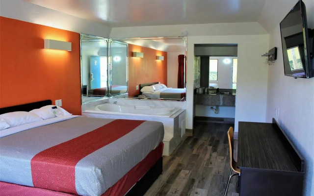 Motel 6 Starke, FL