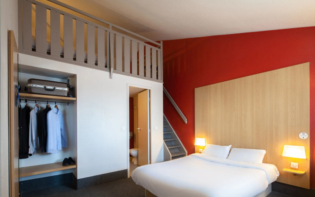 B&B HOTEL Calais Coquelles Tunnel sous la Manche