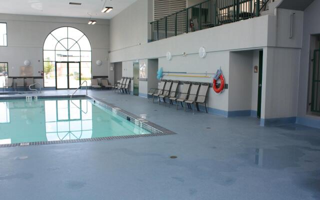 Holiday Inn Express & Suites Medicine Hat Transcanada Hwy 1 by IHG