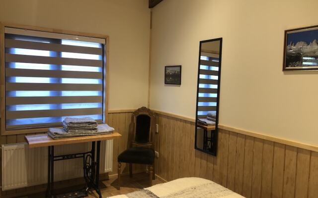 Magellanicus Rustic Suites