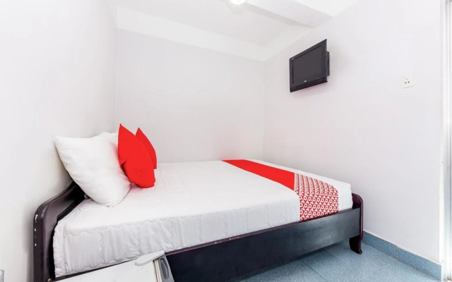 OYO 385 Gia Huy Hotel