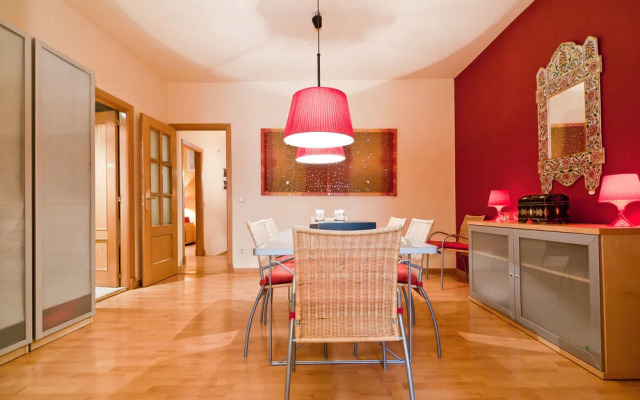 MC YOLO Apartamento Estación de Atocha