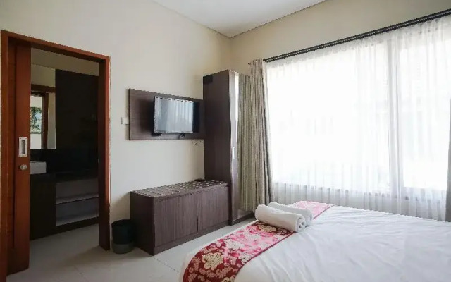 Royal Majesty Villas Jimbaran by ZUZU
