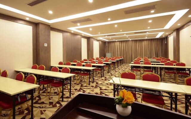 Jinyue Tangchi Hotel Xiangxie Qintai