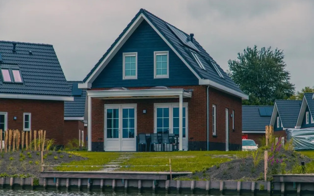 Sustainable Water Villa With Sauna