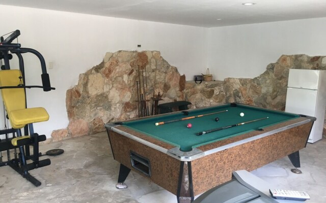 6 Bedrooms Pool Villa