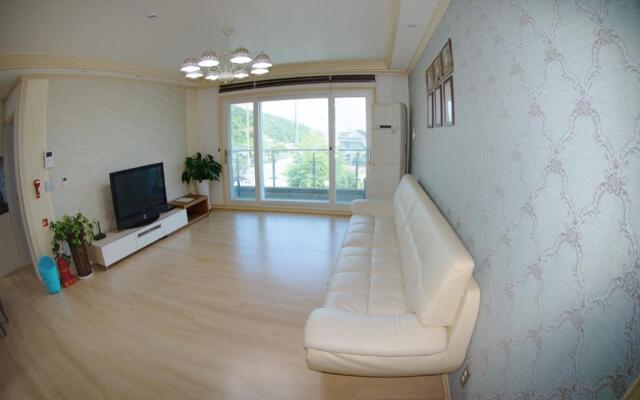 Geoje Blueberry Pension