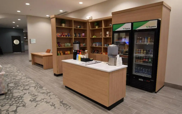 Holiday Inn Kansas City - Northeast by IHG