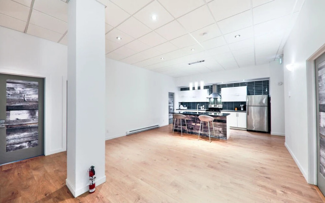 HoMa HomeStay Hotel by Olympic Stadium Montreal (Auberge/Hostel)