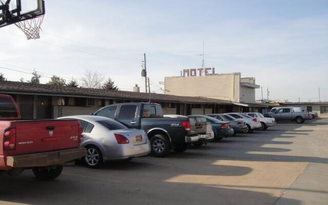 Trails West Motel