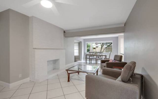 Edgewood Main in Dania Beach