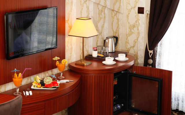 Grand Vuslat Hotel