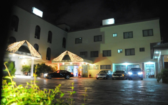 Crystal Palm Hotel