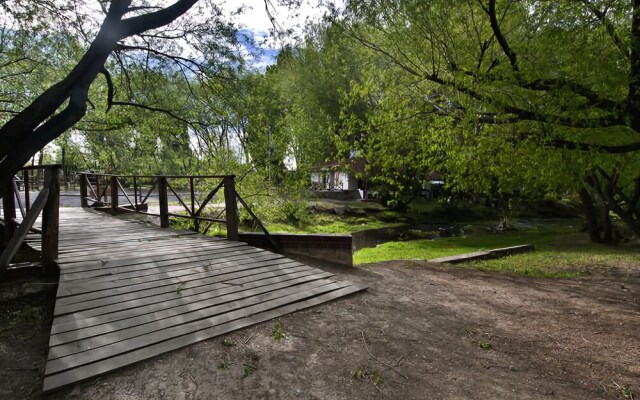 Camping y Hostal El Ovejero
