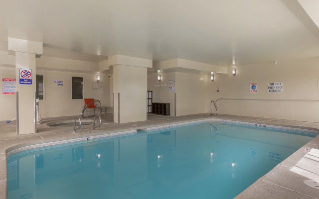 Best Western Plus The Four Corners Inn